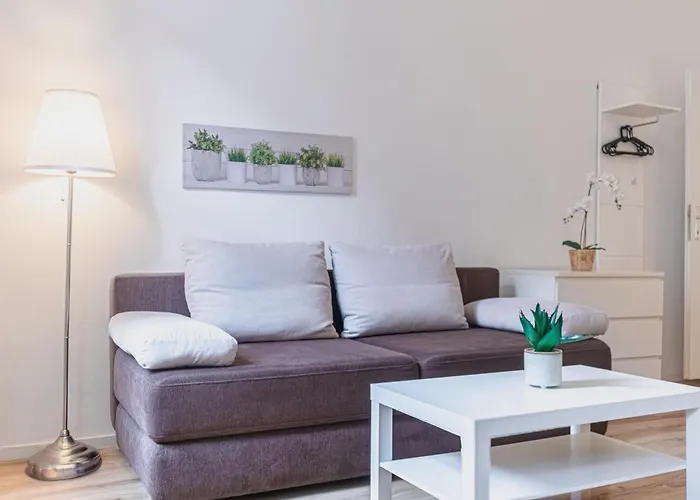 Apartman Comfy 2br Very Central, 10-min To Westbahnhof Bécs