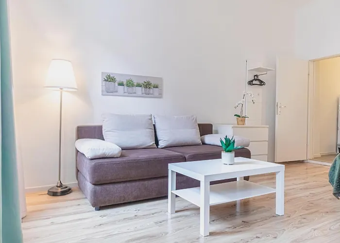 Comfy 2br Very Central, 10-min To Westbahnhof Apartment