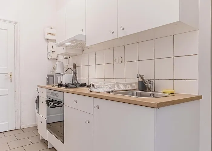 Apartman Comfy 2br Very Central, 10-min To Westbahnhof